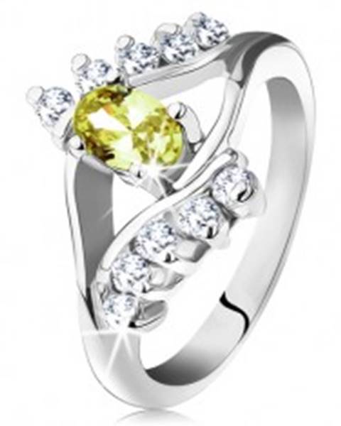 Lesklý prsteň v striebornej farbe, hladké a zirkónové línie, svetlozelený ovál - Veľkosť: 49 mm