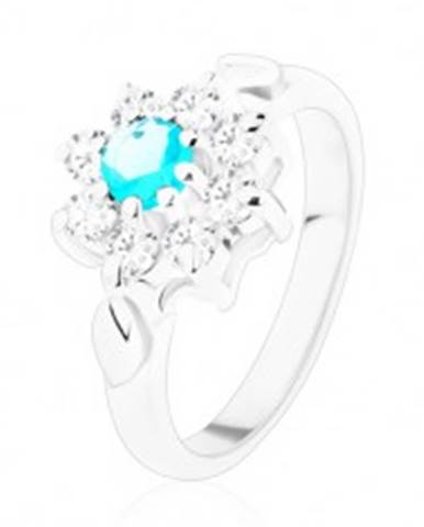Lesklý prsteň v striebornej farbe, svetlomodrý zirkón s čírymi lupeňmi, lístky - Veľkosť: 49 mm