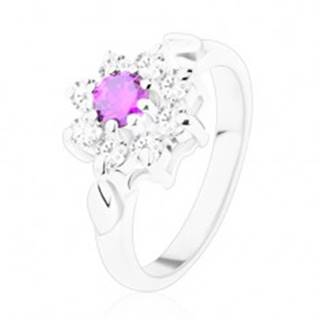 Lesklý prsteň s ozdobnými lístočkami, ametystovo fialový zirkón, číre lupene - Veľkosť: 52 mm