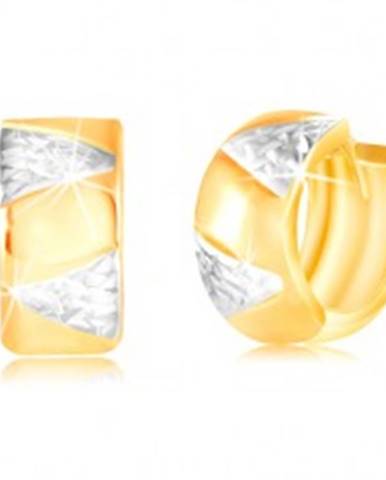 Kĺbové zlaté náušnice 14K - širší krúžok s trojuholníkmi z bieleho zlata