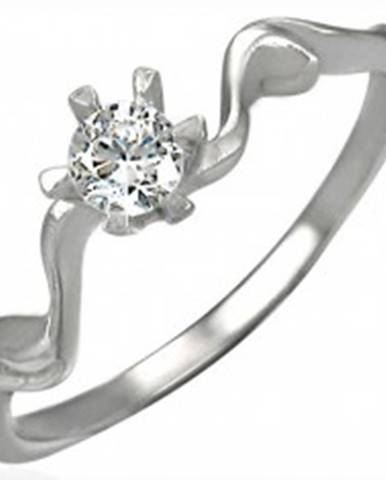 Snubný prsteň s krásne uchyteným zirkónom - Veľkosť: 49 mm