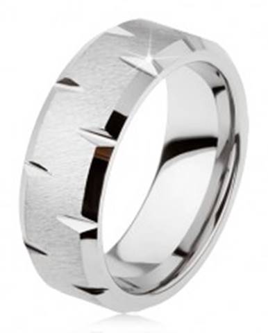 Tungstenový prsteň so saténovým povrchom, jemné lesklé zárezy po obvode - Veľkosť: 49 mm