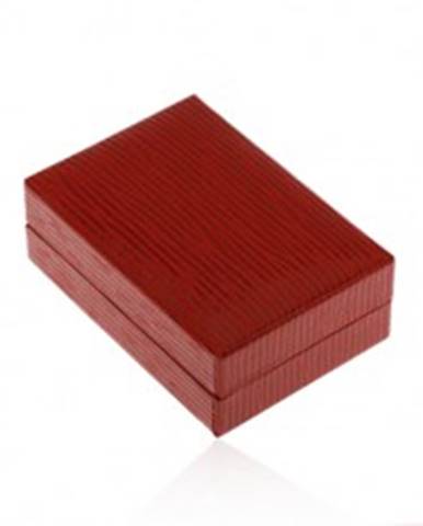 Krabička na náušnice v tmavočervenej farbe, koženkový povrch so zárezmi