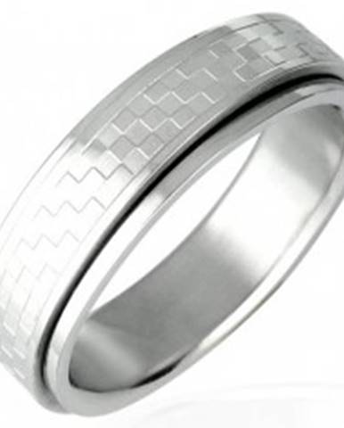 Oceľový prsteň s otáčavým stredom - šachovnica - Veľkosť: 53 mm