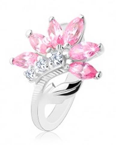 Trblietavý prsteň striebornej farby, ružovo-číry zirkónový kvet, lesklý list - Veľkosť: 48 mm