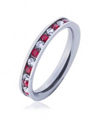 Oceľový prsteň - obrúčka, striedajúce sa číre a červené zirkóny - Veľkosť: 49 mm