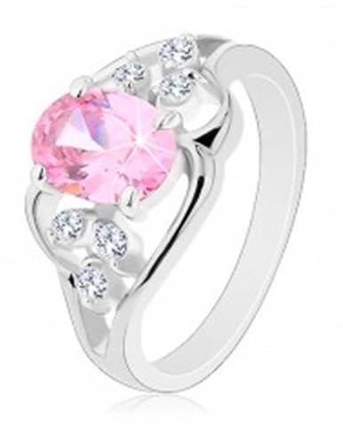 Prsteň v striebornej farbe, asymetrické línie, ružový ovál, číre zirkóny - Veľkosť: 49 mm