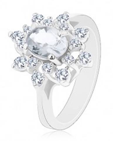 Trblietavý prsteň so strieborným odtieňom, kvet s čírymi zirkónmi - Veľkosť: 52 mm