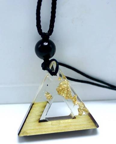 Náhrdelník Triangle Resin Zlatá